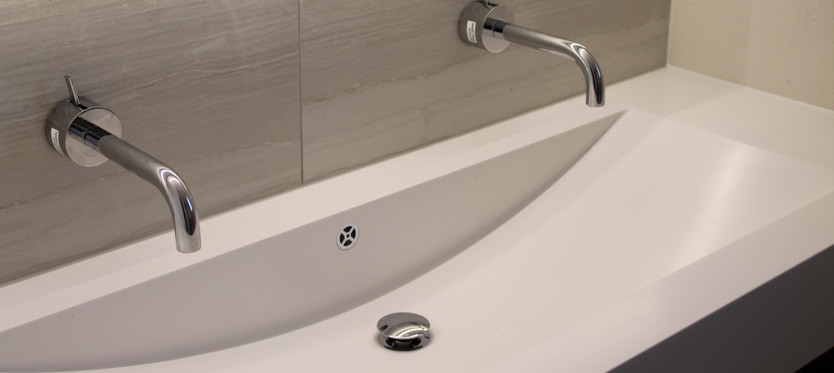 Acrylstein für Waschbecken und Badmöbel-Ablagefläche