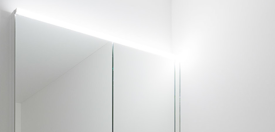 Spiegelschränke mit LED-Beleuchtung